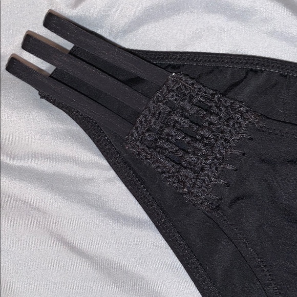 Victoria Secret Bikini bottom - Picture 3 of 3